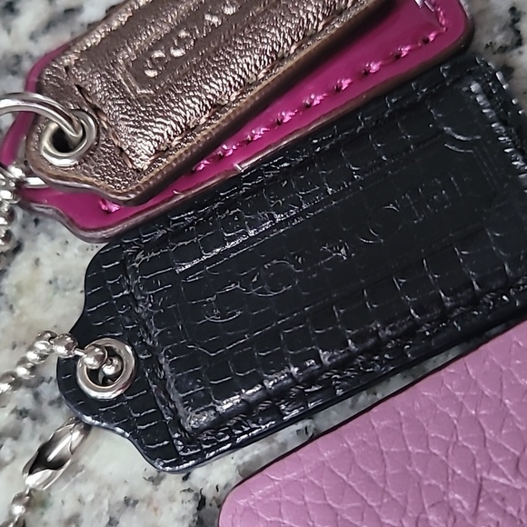 Coach Tag Set - Picture 3 of 12